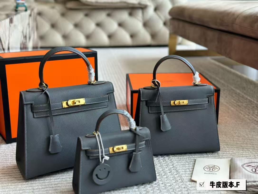 Classic Handbag Medium