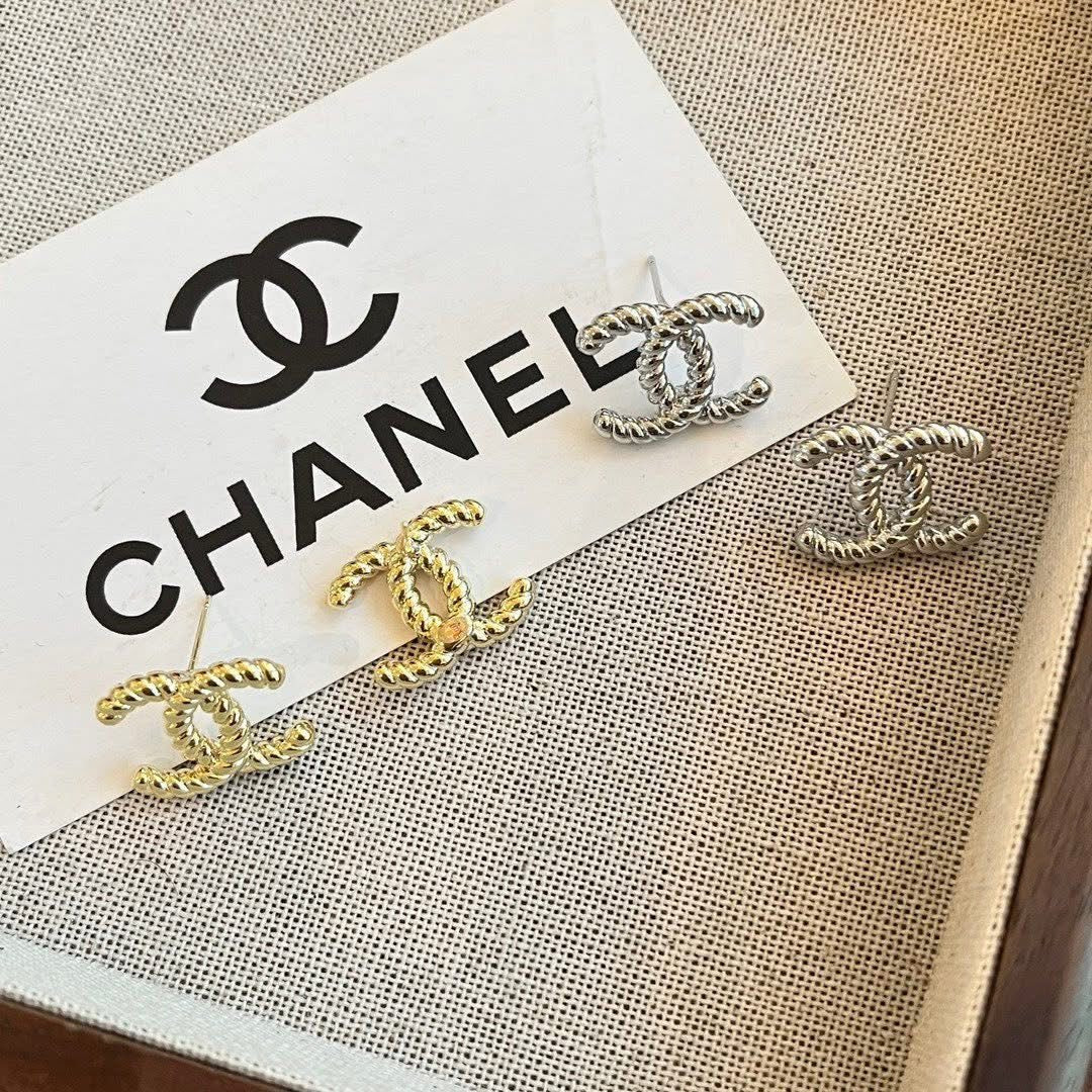 Classy Stud Earrings