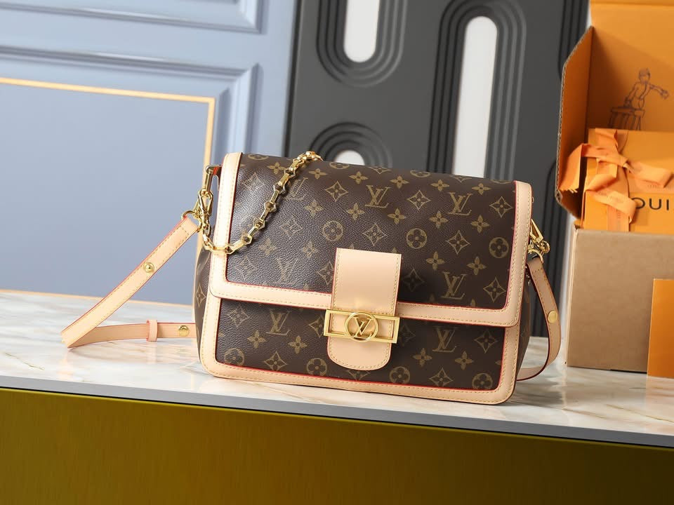 Classy Isle Purse