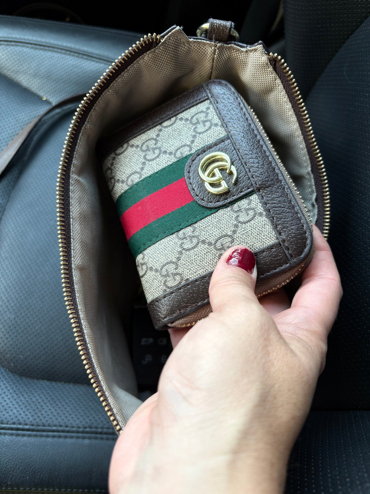 The perfect G Crossbody/with matching wallet