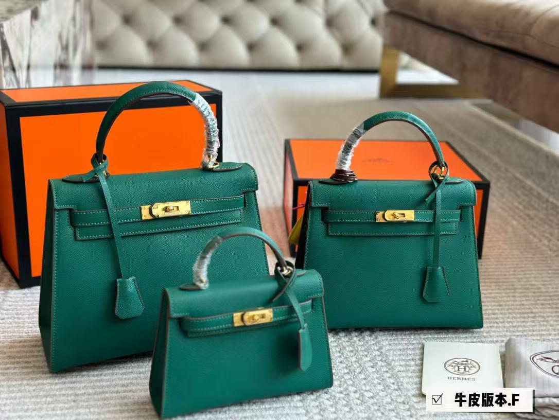 Classic Handbag Medium