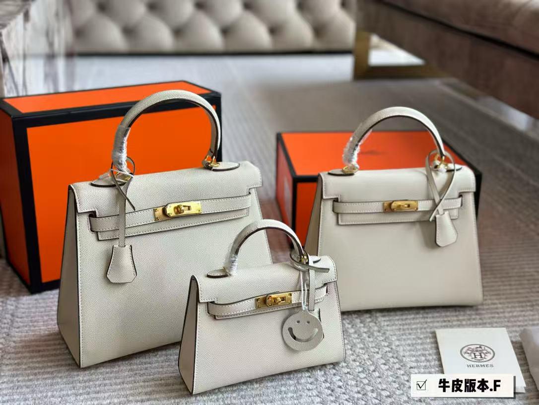 Classic Handbag Medium