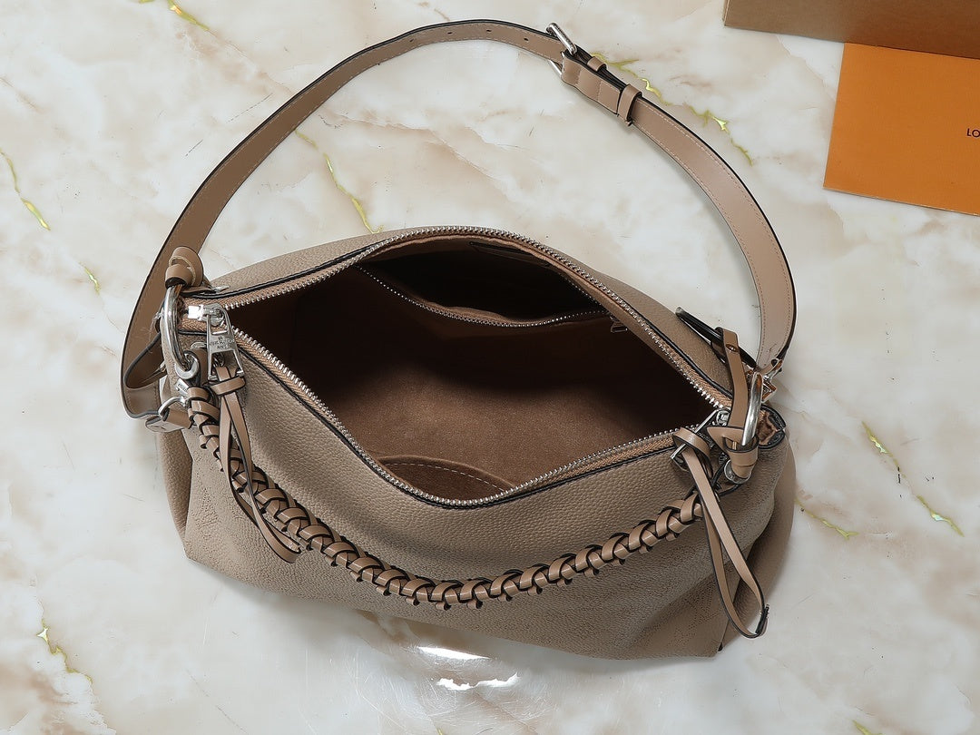 Neutral Statement Bag