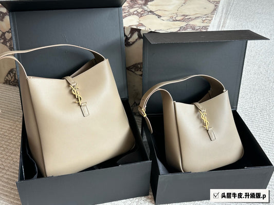 Classy & Sleek Petite