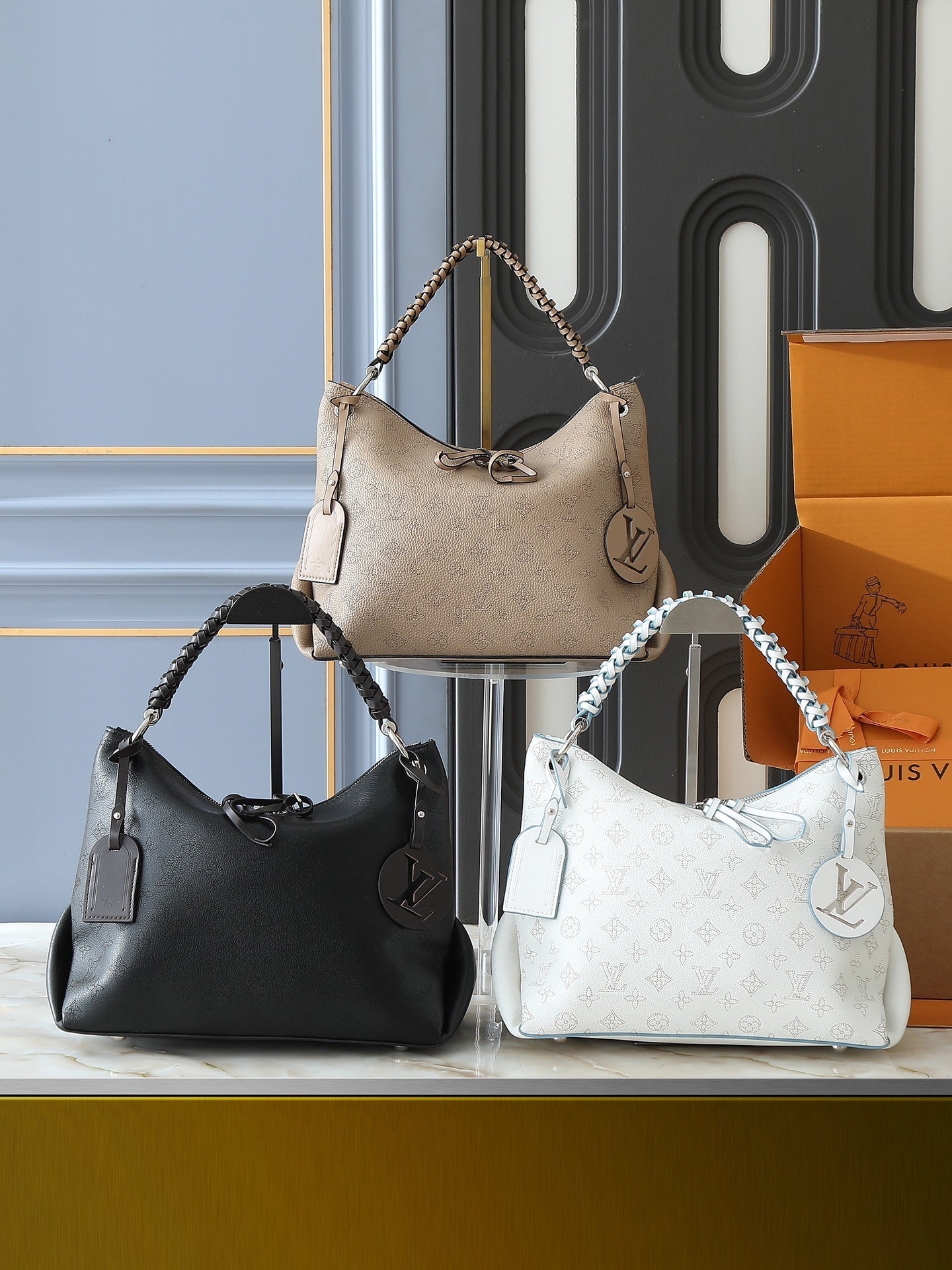 Neutral Statement Bag