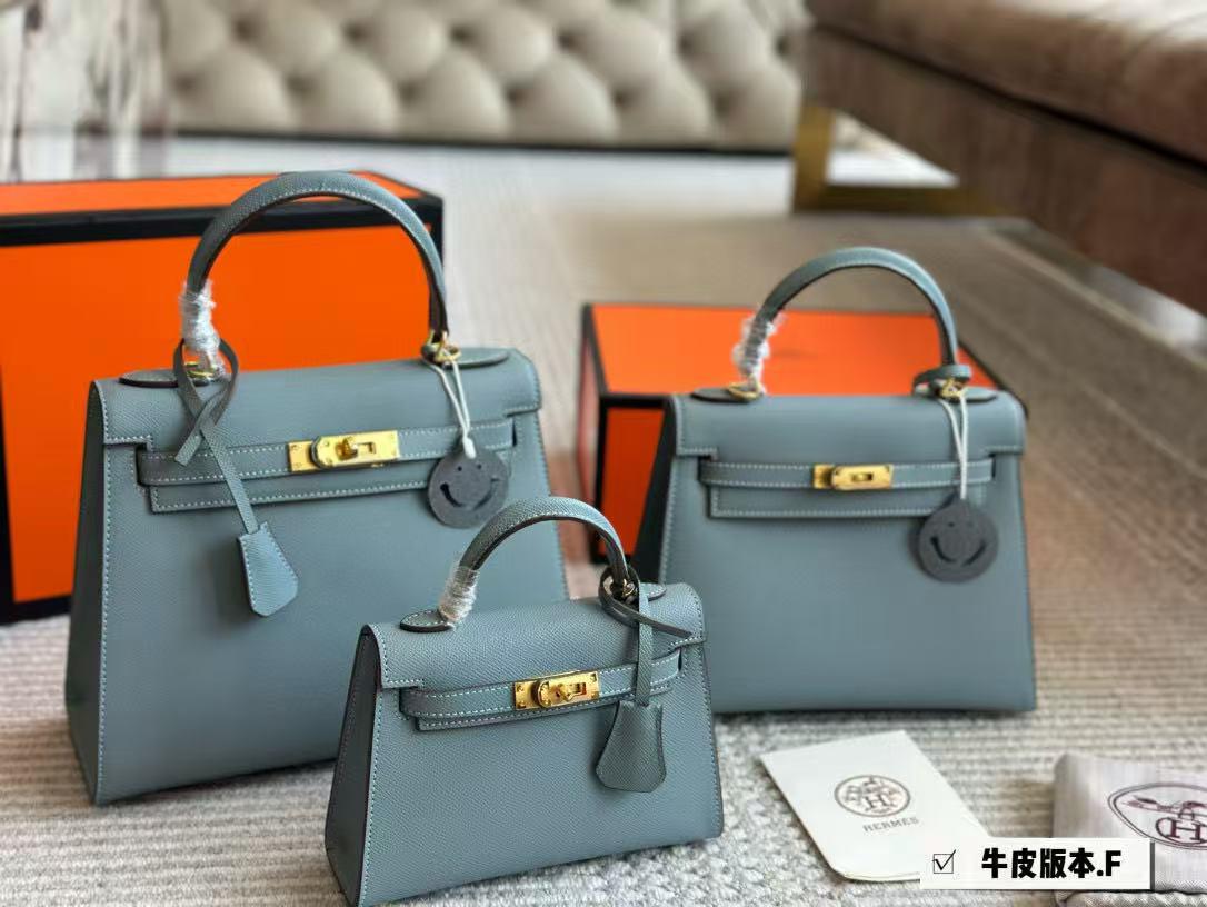 Classic Handbag Medium