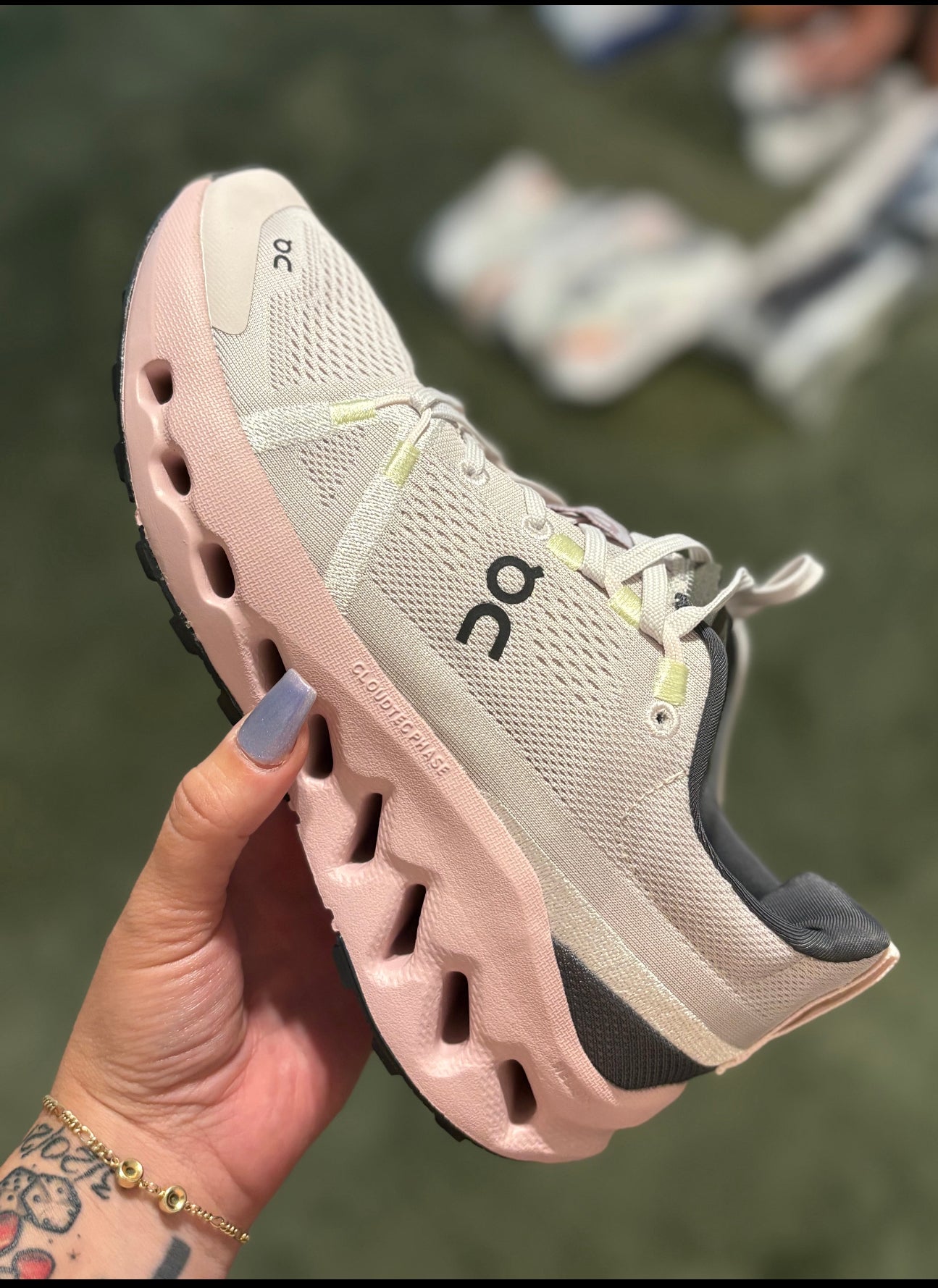Light Pink/Gray OC Runner