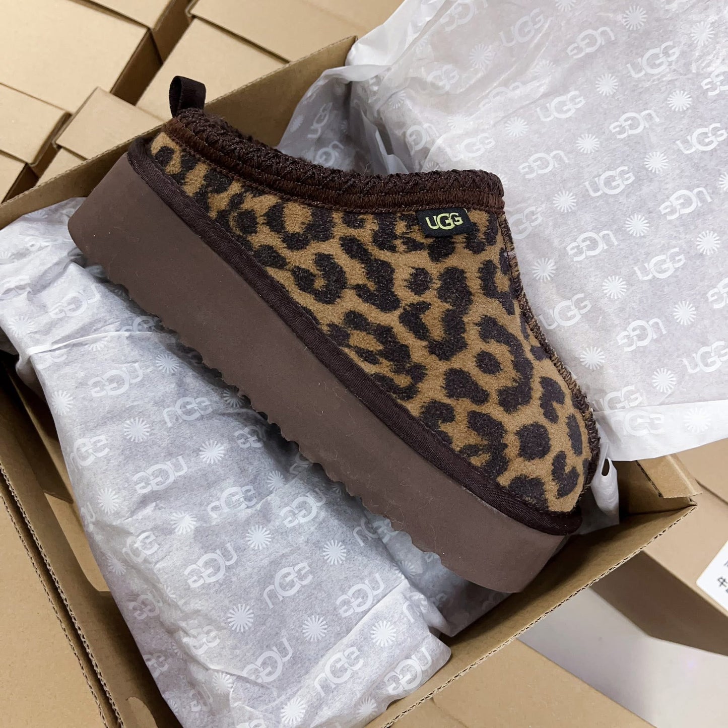 UGG Cheetah Clogg