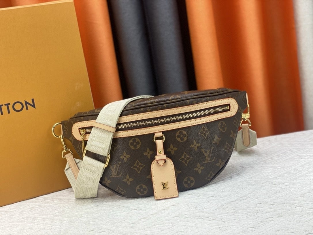 Luv Fanny w/solid strap