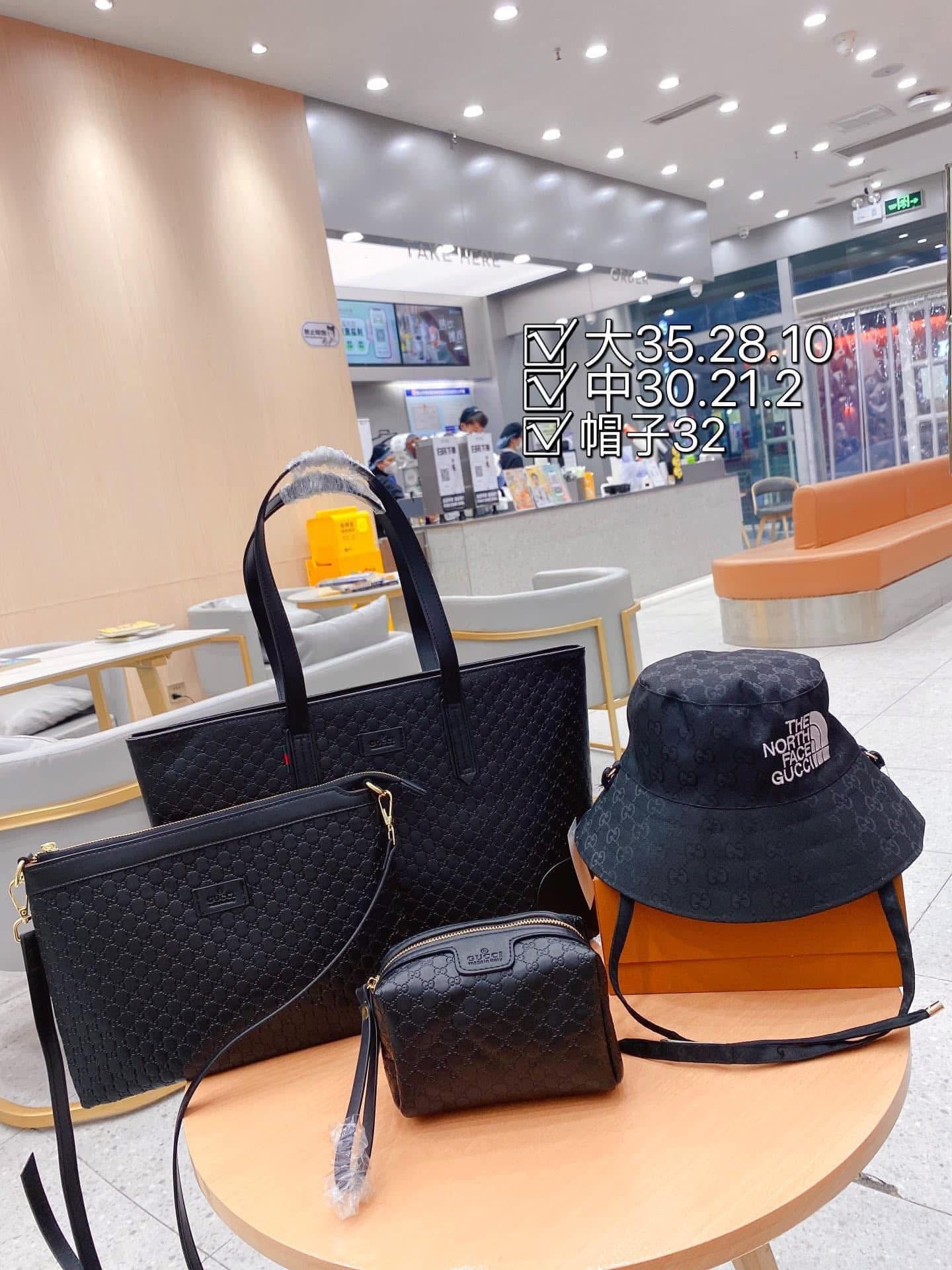 Mission In Black Set