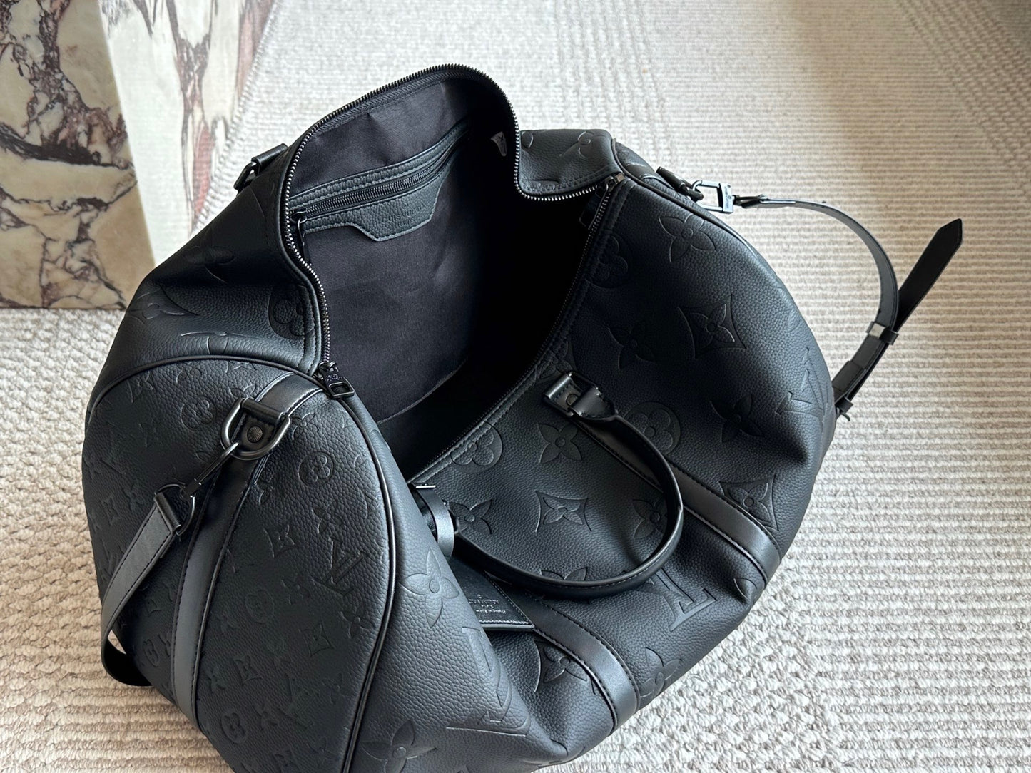 Black Print Getaway Bag